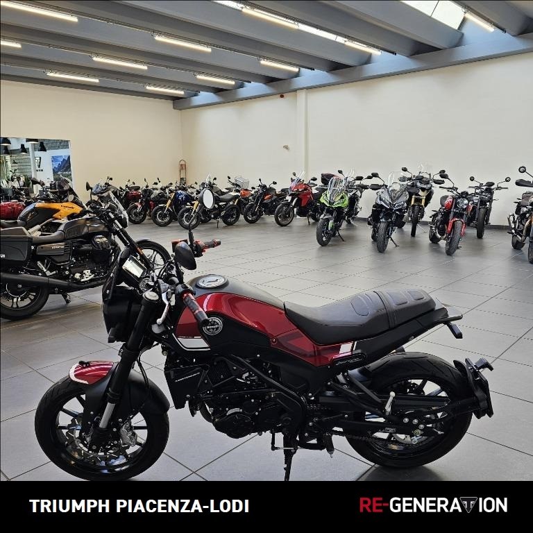 BENELLI Leoncino 250 E4