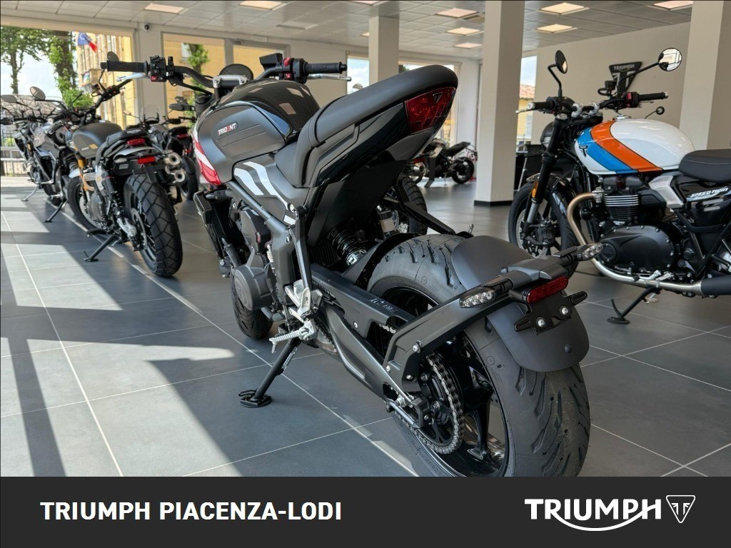 TRIUMPH Trident 660 Diablo Red / Sapphire Black Abs