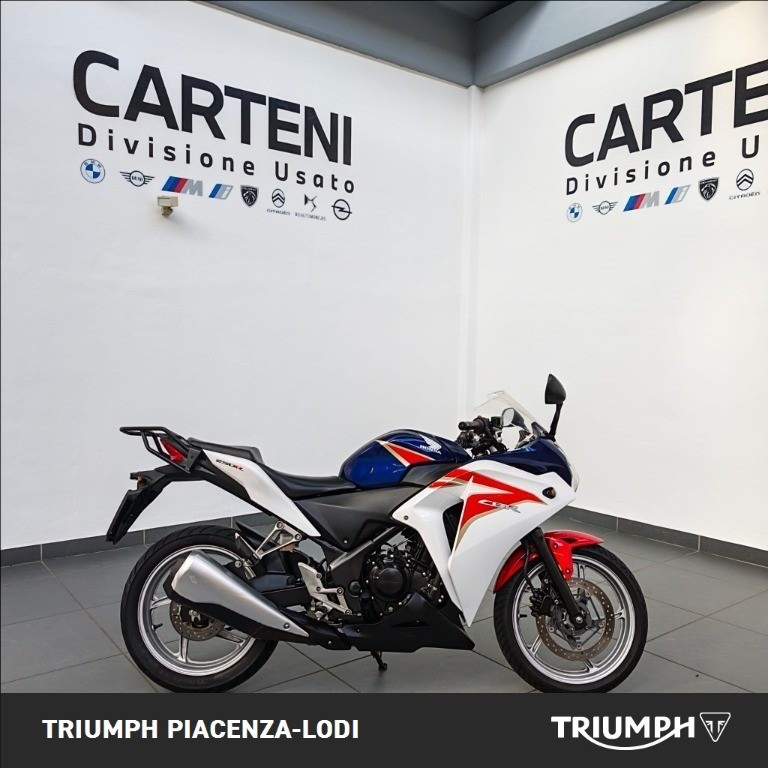 HONDA CBR 250 R 