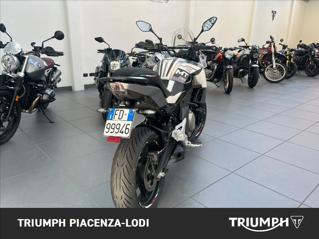 CFMOTO 650 MT Abs
